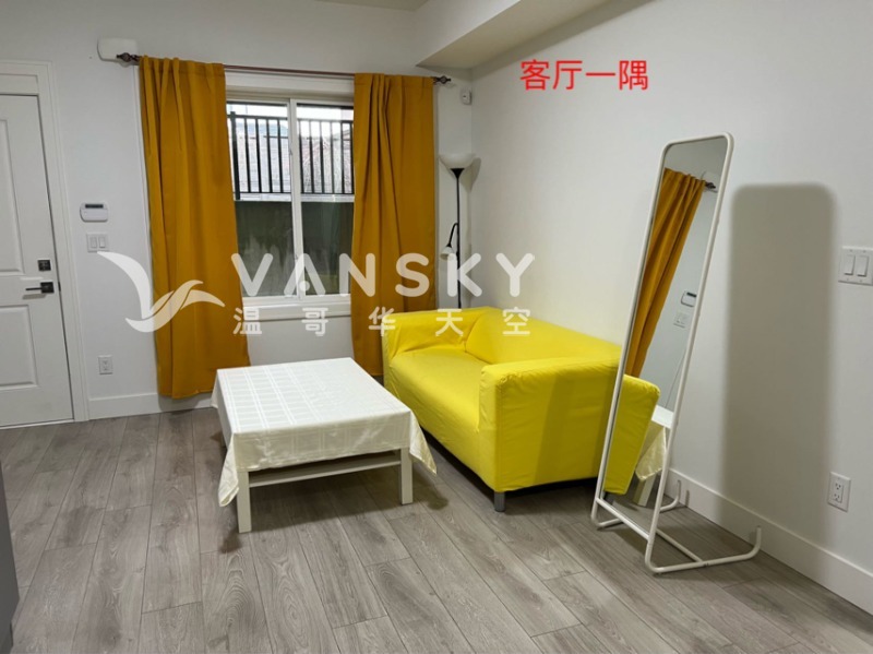 250730081039_living room.jpg